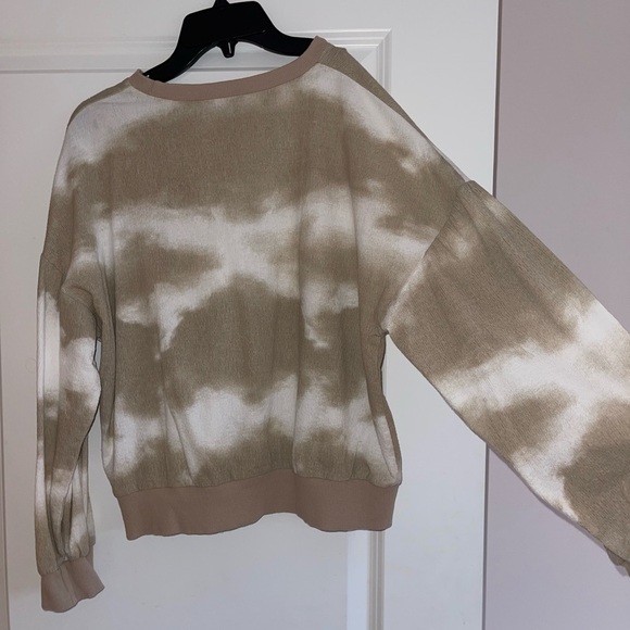 Urban Daisy Sweatshirt - Picture 4 of 5